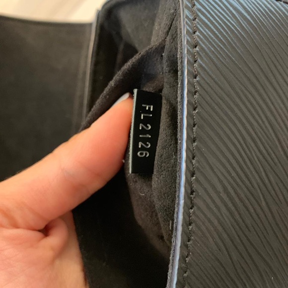 Louis Vuitton twist GM epi black - Picture 4 of 8